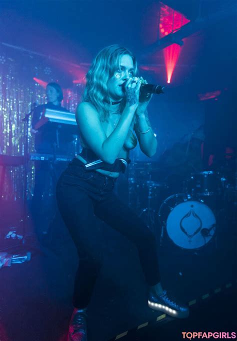 Tove Lo Nude & Topless Photos and Porn Video LEAKED